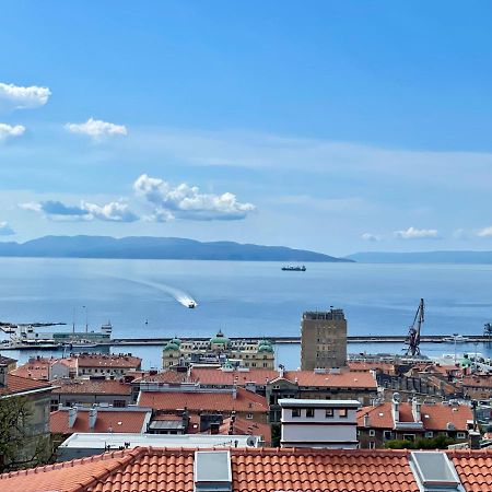 Port Apartment Rijeka Exterior photo