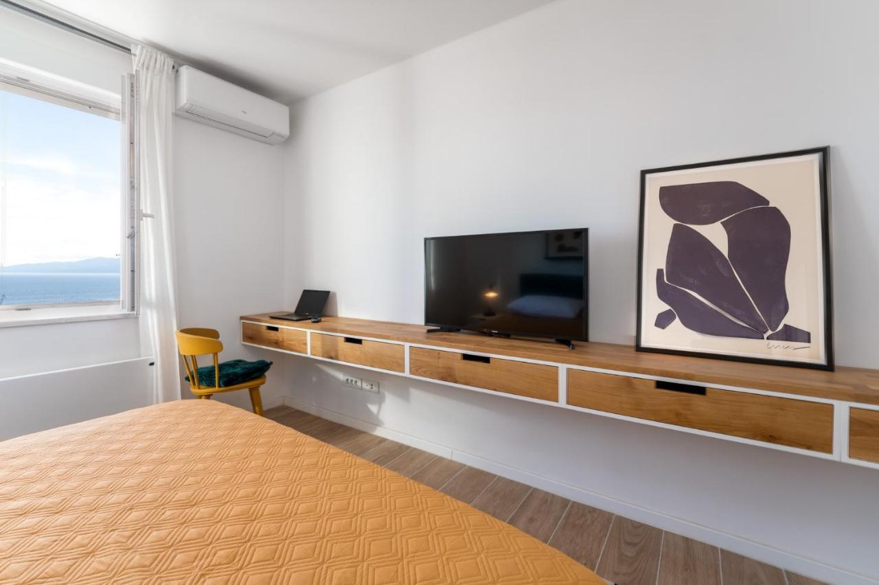 Port Apartment Rijeka Exterior photo